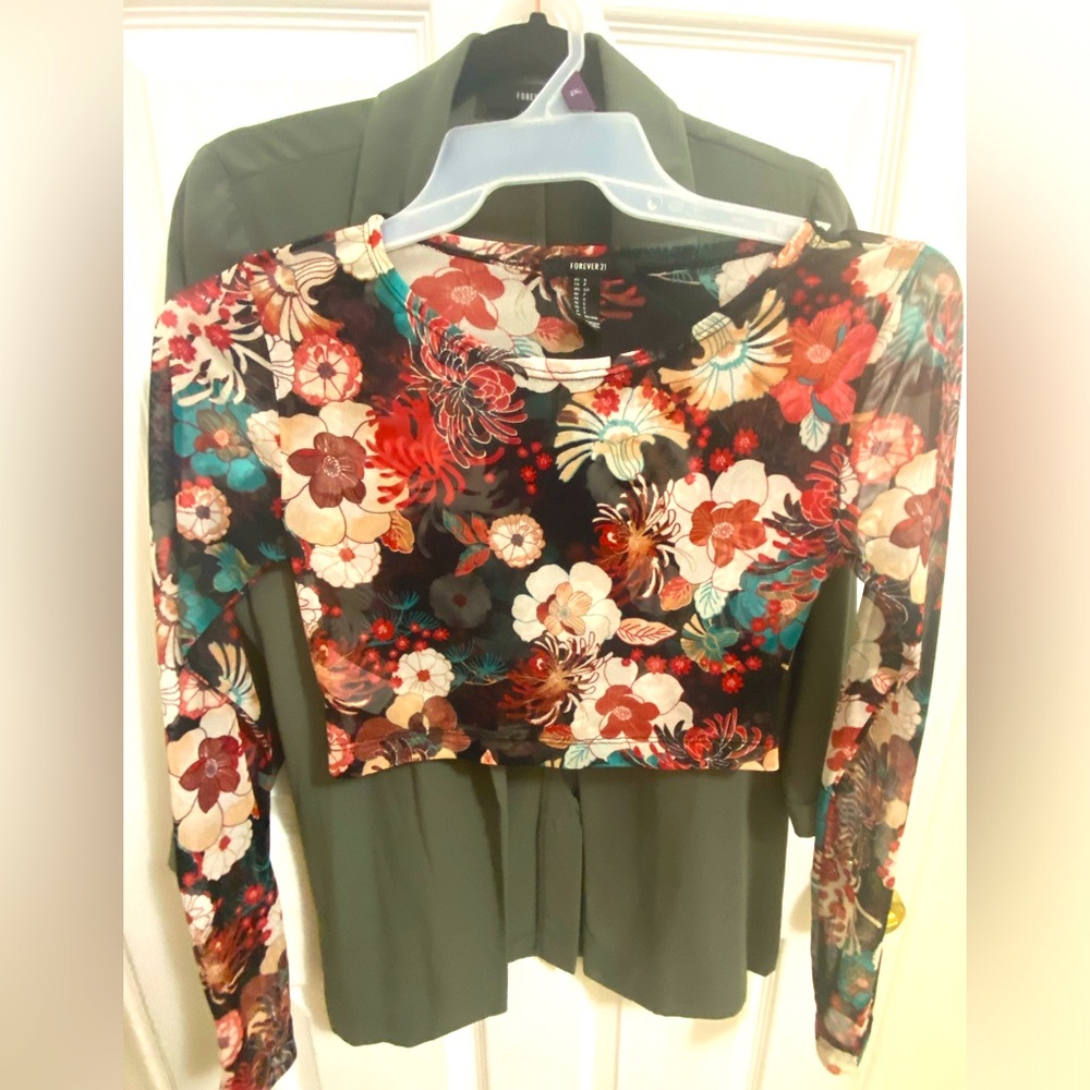 Bundle Blazer and floral crop top